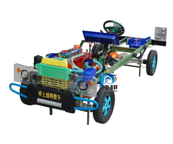 北汽勇士透明整車(chē)教學(xué)模型