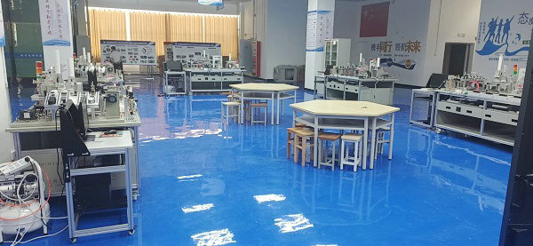 自動(dòng)化生產(chǎn)線(xiàn)實(shí)訓室介紹(圖1) 自動(dòng)化生產(chǎn)線(xiàn)實(shí)訓室介紹(圖1)