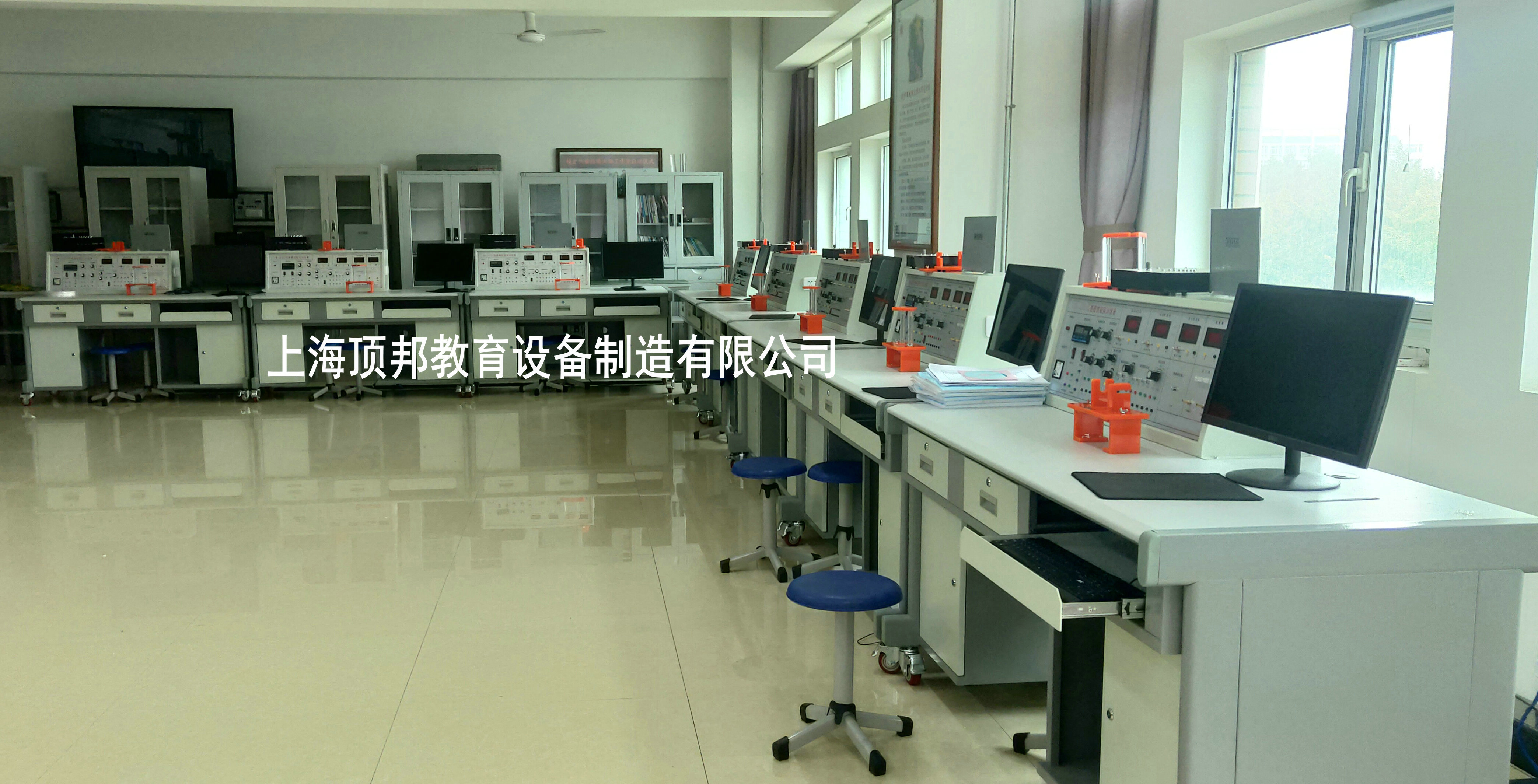 傳感器技術(shù)實(shí)訓室簡(jiǎn)介(圖1) 傳感器技術(shù)實(shí)訓室簡(jiǎn)介(圖1)