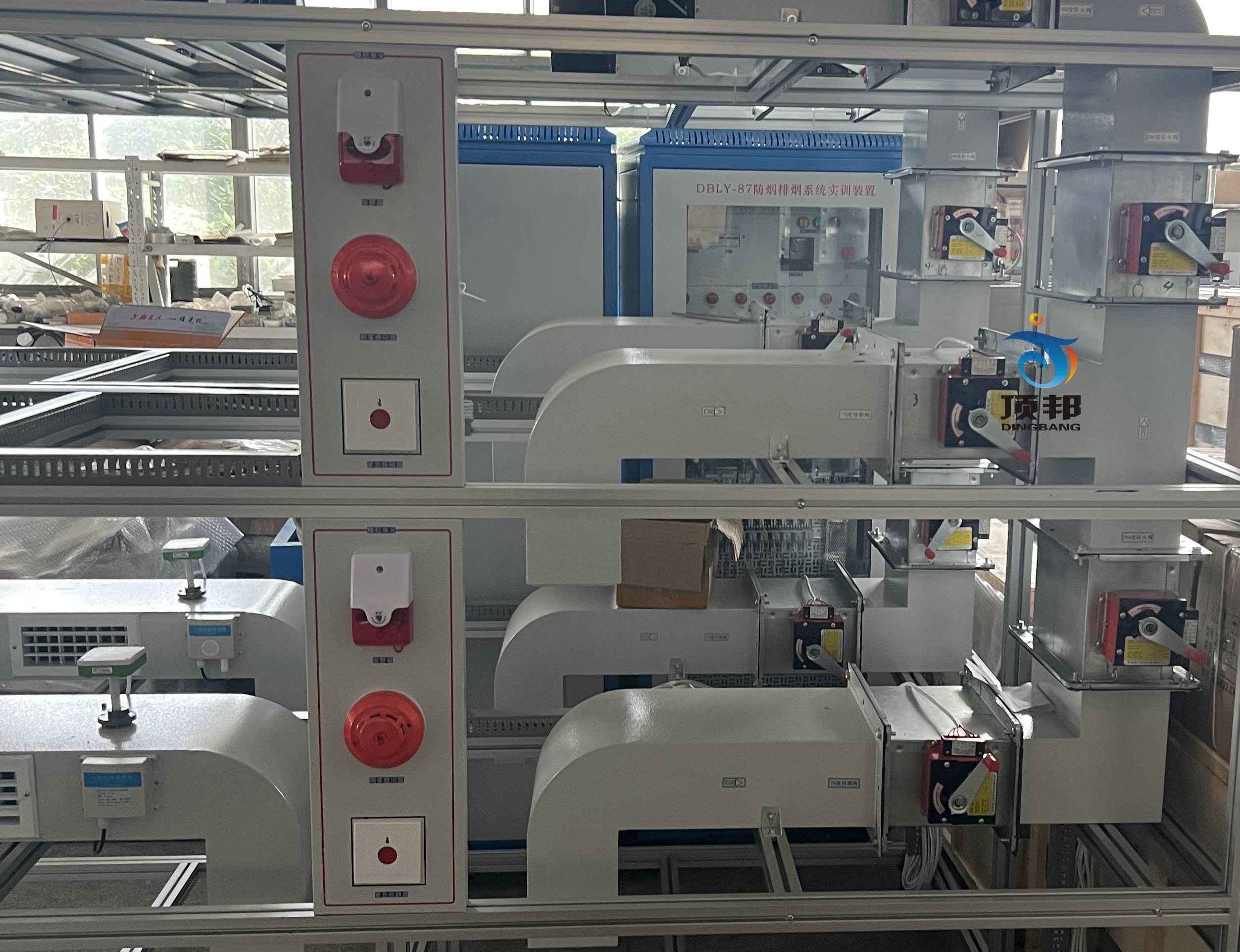 防煙排煙系統(tǒng)實訓(xùn)裝置,消防實訓(xùn)設(shè)備(圖3) 防煙排煙系統(tǒng)實訓(xùn)裝置