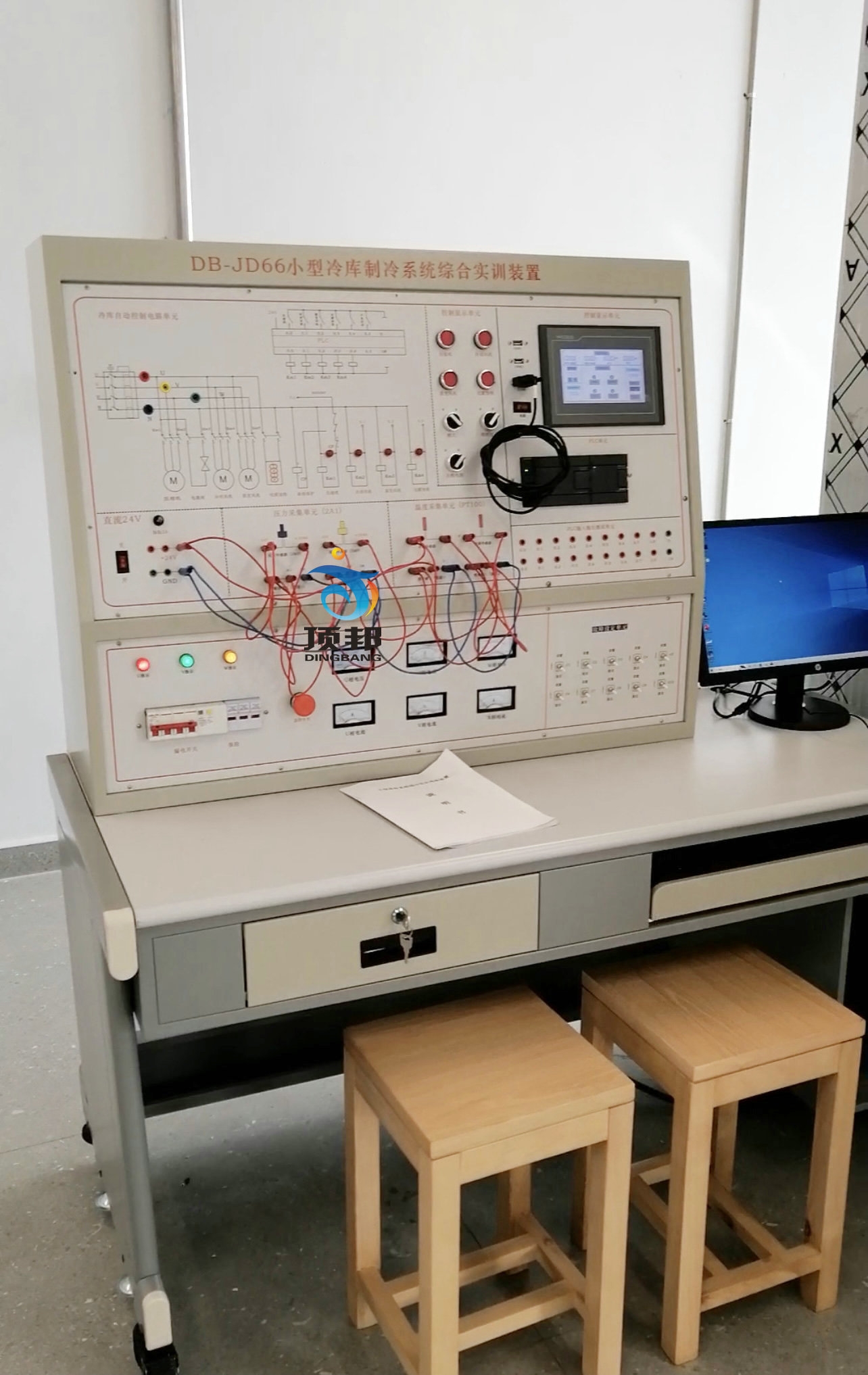 小型冷庫制冷系統(tǒng)綜合實(shí)訓(xùn)考核裝置(圖2) 小型冷庫制冷系統(tǒng)綜合實(shí)訓(xùn)考核裝置