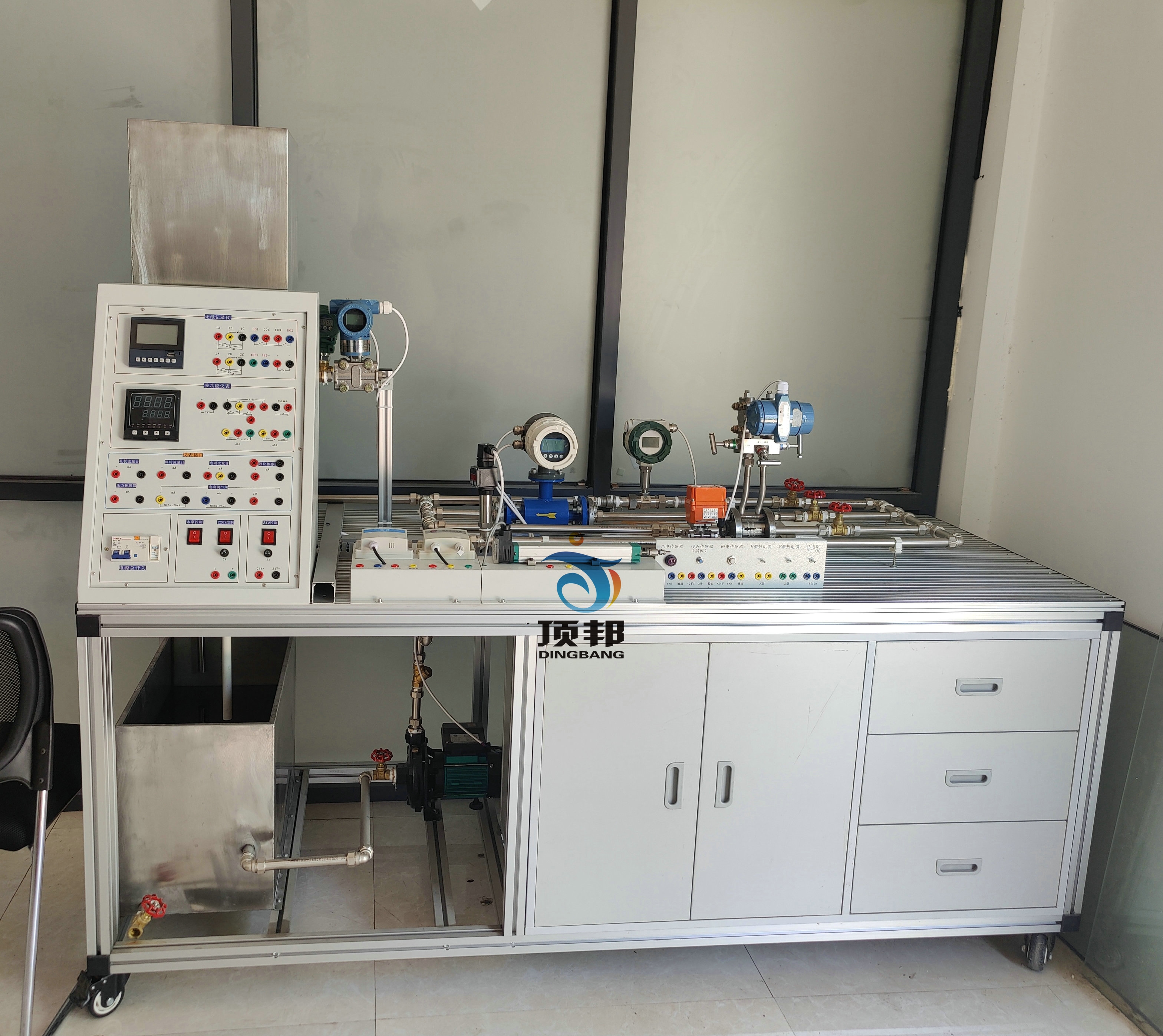 熱工儀表控制過(guò)程測(cè)量實(shí)驗(yàn)裝置(圖1) 熱工儀表控制過(guò)程測(cè)量實(shí)驗(yàn)裝置