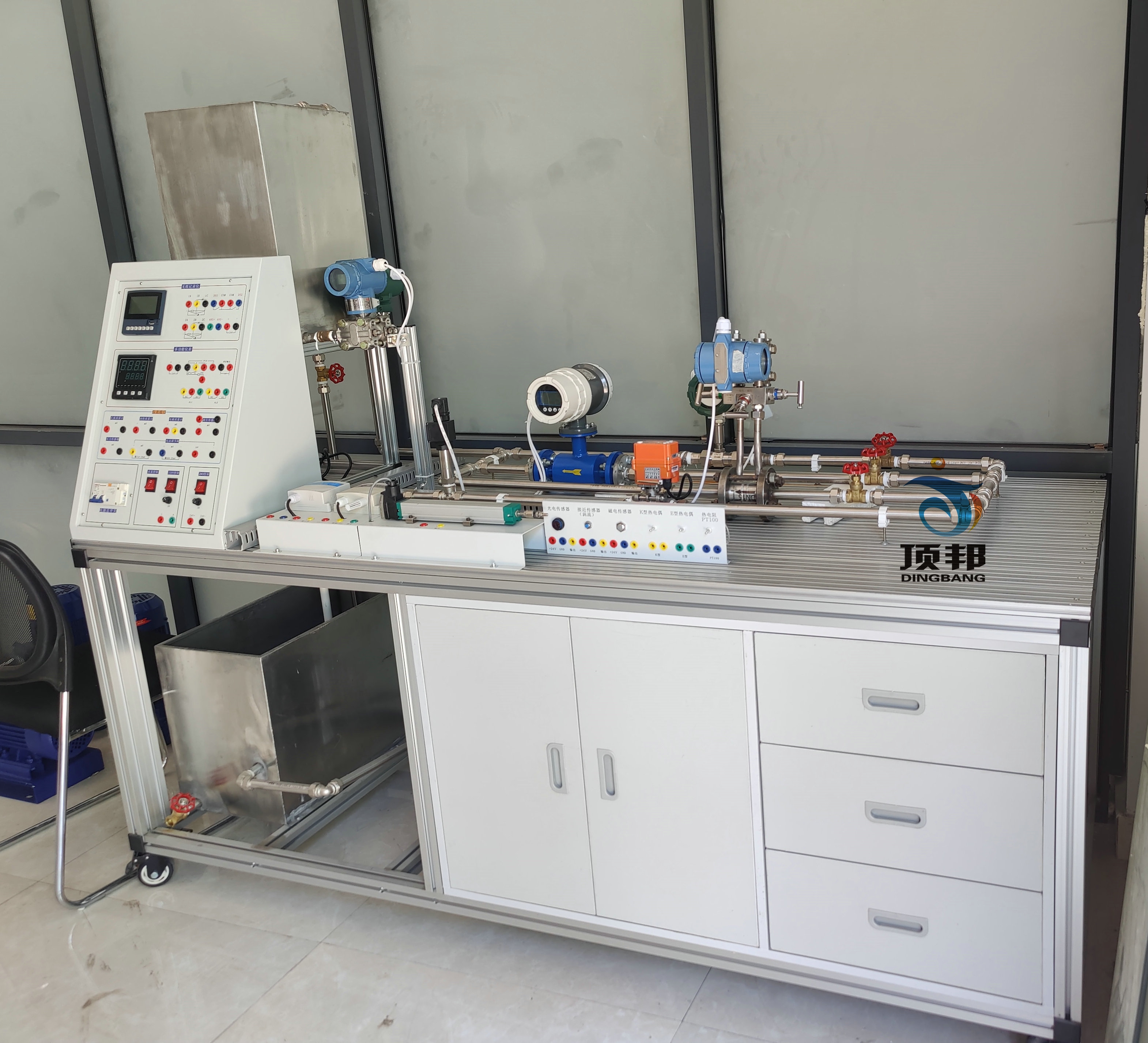 熱工儀表控制過(guò)程測(cè)量實(shí)驗(yàn)裝置(圖3) 熱工儀表控制過(guò)程測(cè)量實(shí)驗(yàn)裝置