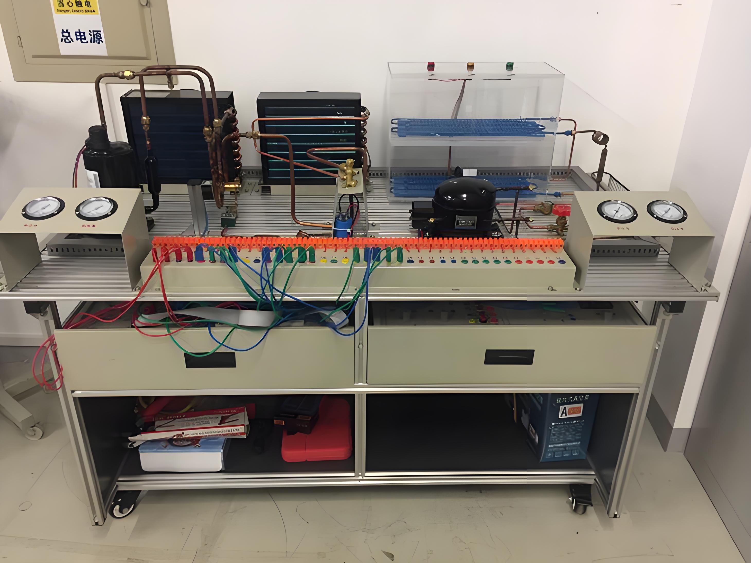 現代制冷與空調系統技能實(shí)訓裝置
